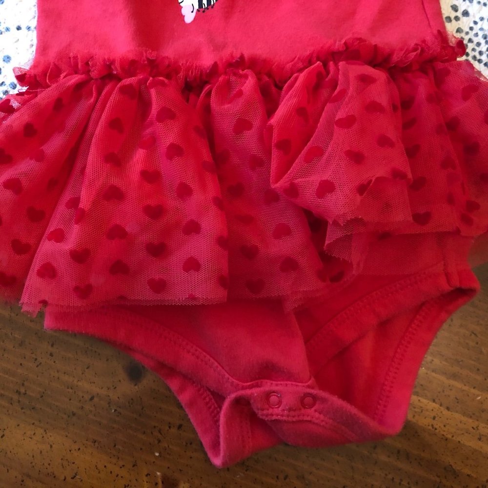 Red Valentine's Day BEE MINE Bodysuit 24M - Picture 4 of 5